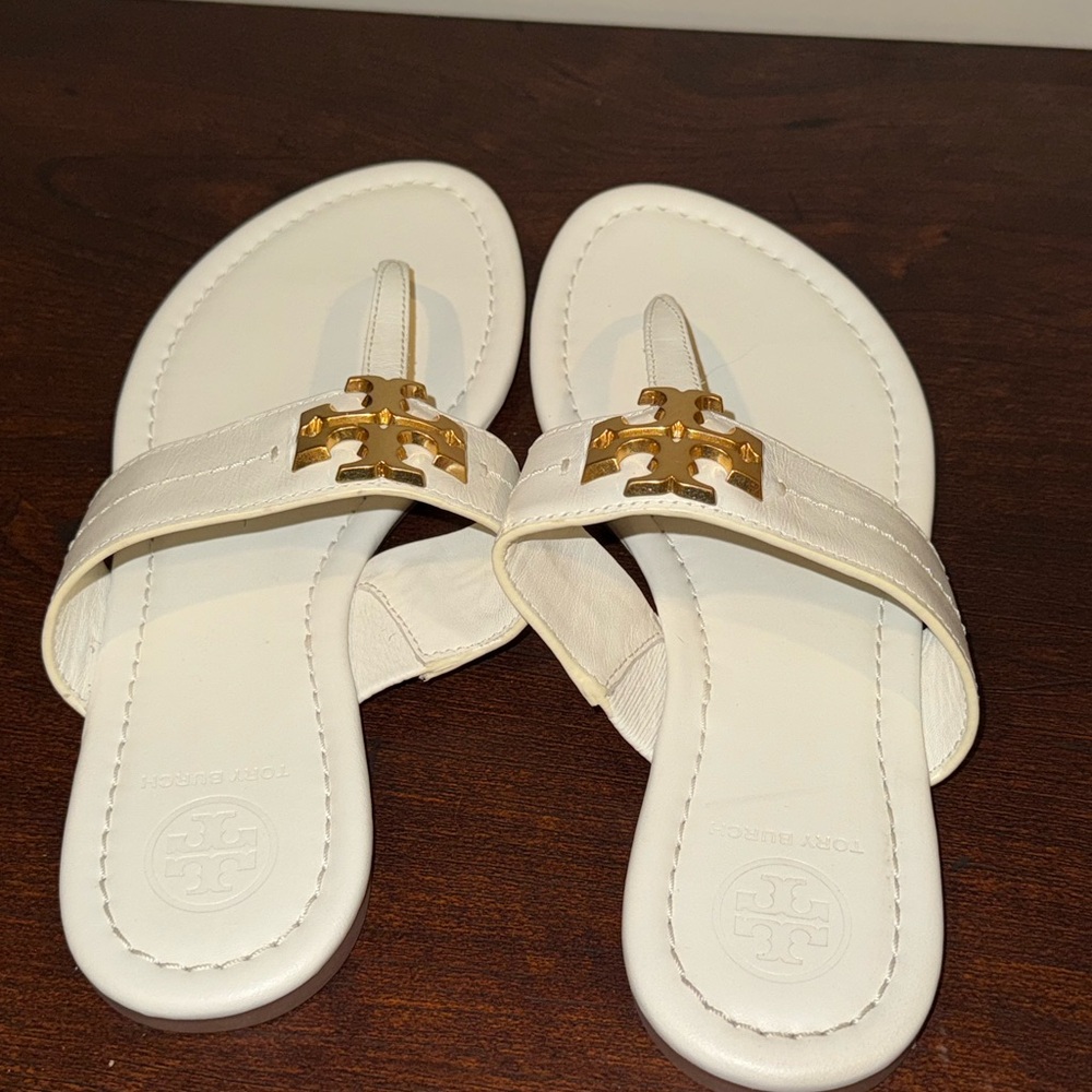 Tory Burch White Thong Sandals with Gold Logo Accent - Picture 3 of 8